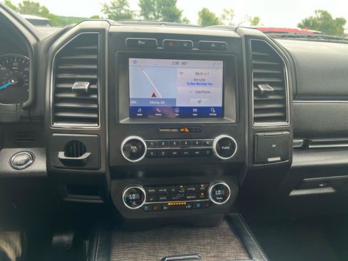 Used 2020 Ford Expedition Limited RWD image 35