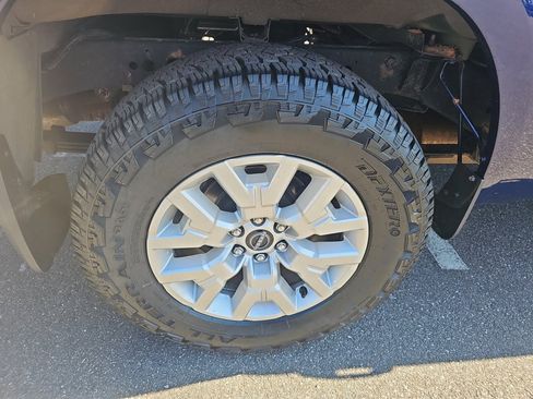 Used 2023 Nissan Frontier SV w/ Technology Package image 27