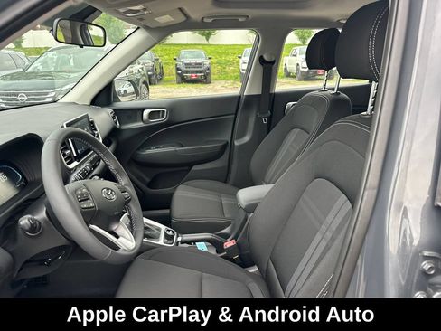 Used 2026 Hyundai Venue SEL FWD image 12