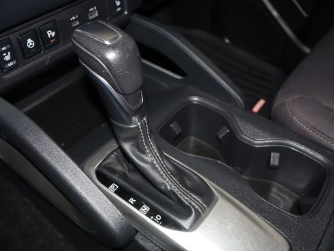 Used 2022 Nissan Frontier SV RWD image 26