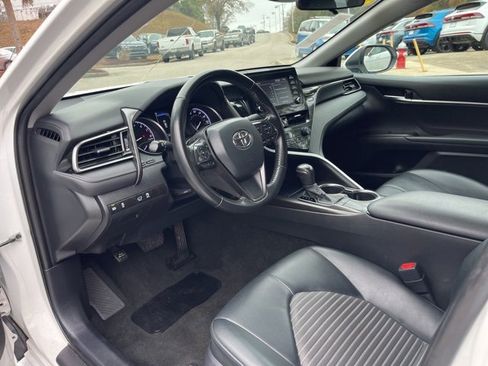 Used 2023 Toyota Camry SE image 6