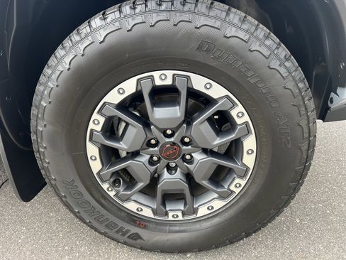 Certified 2025 Nissan Frontier PRO-4X w/ Pro Premium Package image 12