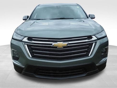 Certified 2023 Chevrolet Traverse LT image 2