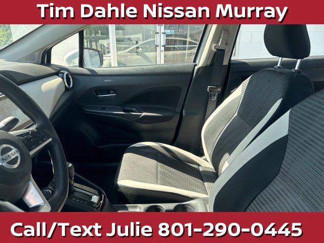 Used 2022 Nissan Versa SV FWD image 20