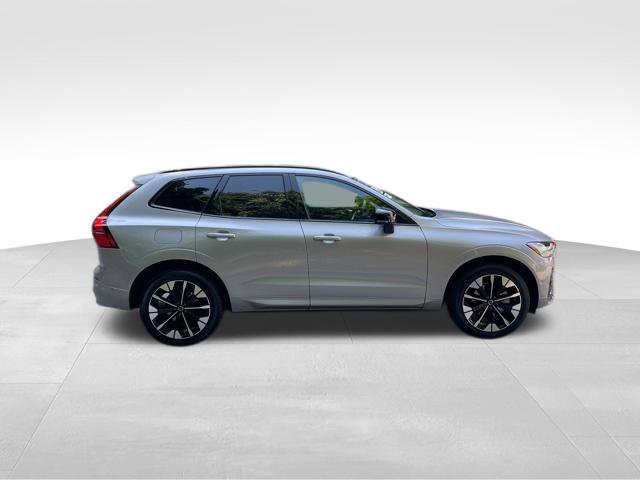 Certified 2026 Volvo XC60 B5 Plus w/ Climate Package AWD/4WD image 9