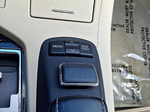 Used 2014 Lexus ES 350 w/ Luxury Package FWD image 25