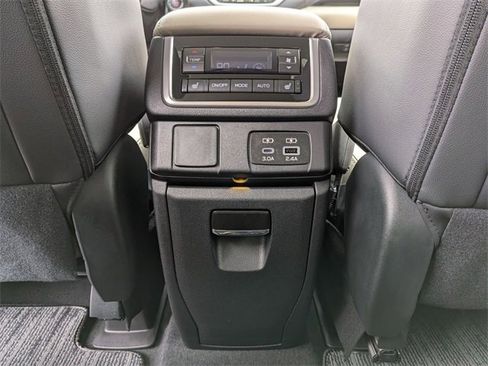 Certified 2025 Subaru Ascent Limited image 25