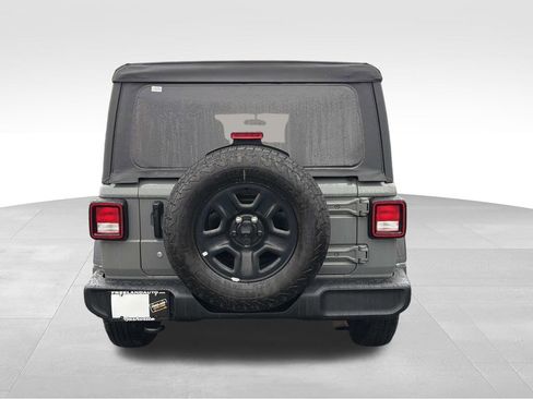 Used 2021 Jeep Wrangler Unlimited Sport image 4