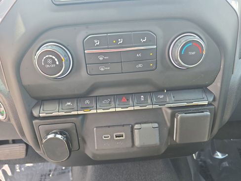 Used 2022 Chevrolet Silverado 1500 Custom RWD image 22