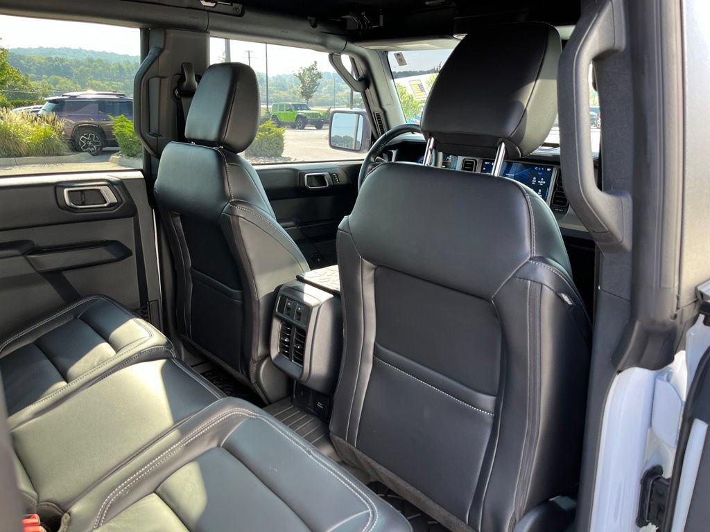Used 2026 Ford Bronco Outer Banks w/ Sasquatch Package AWD/4WD image 24