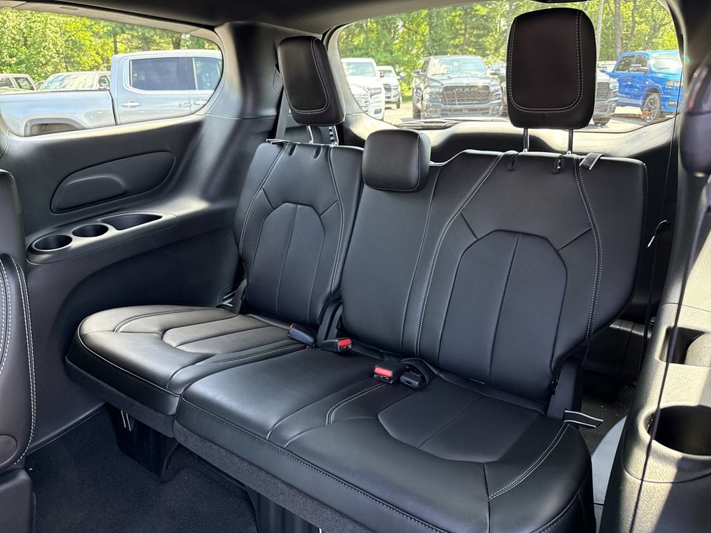 New 2027 Chrysler Pacifica Select FWD image 20