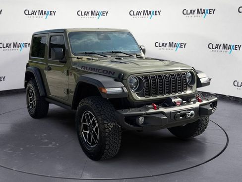 Used 2025 Jeep Wrangler Rubicon w/ Steel Bumper Group AWD/4WD image 7