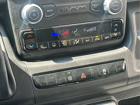 New 2025 RAM ProMaster 2500 w/ Convenience Group image 30