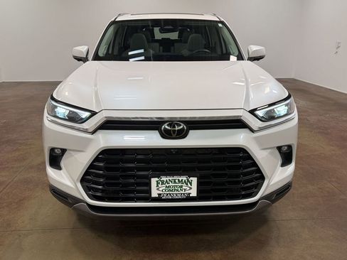 Used 2024 Toyota Grand Highlander Limited image 41