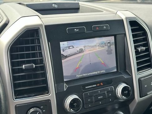 Used 2019 Ford F150 Lariat w/ Equipment Group 502A Luxury AWD/4WD image 23