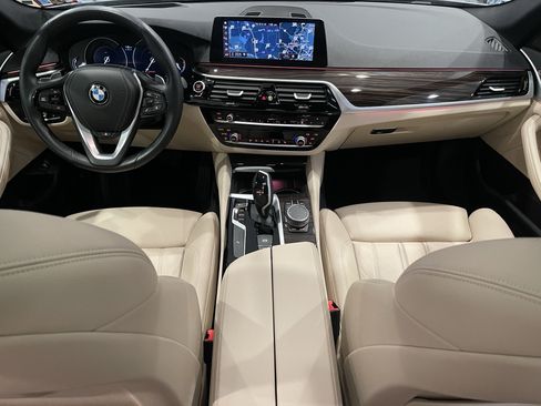 Used 2019 BMW 540i xDrive w/ Convenience Package AWD/4WD image 16