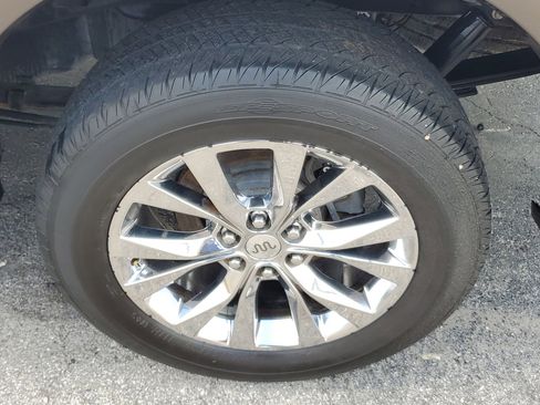 Used 2016 Ford F150 King Ranch w/ Equipment Group 601A Luxury image 5