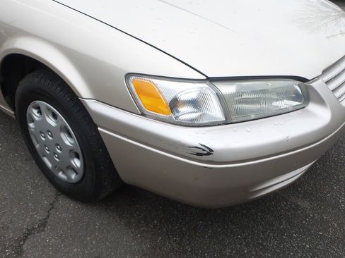 Used 1998 Toyota Camry LE image 51