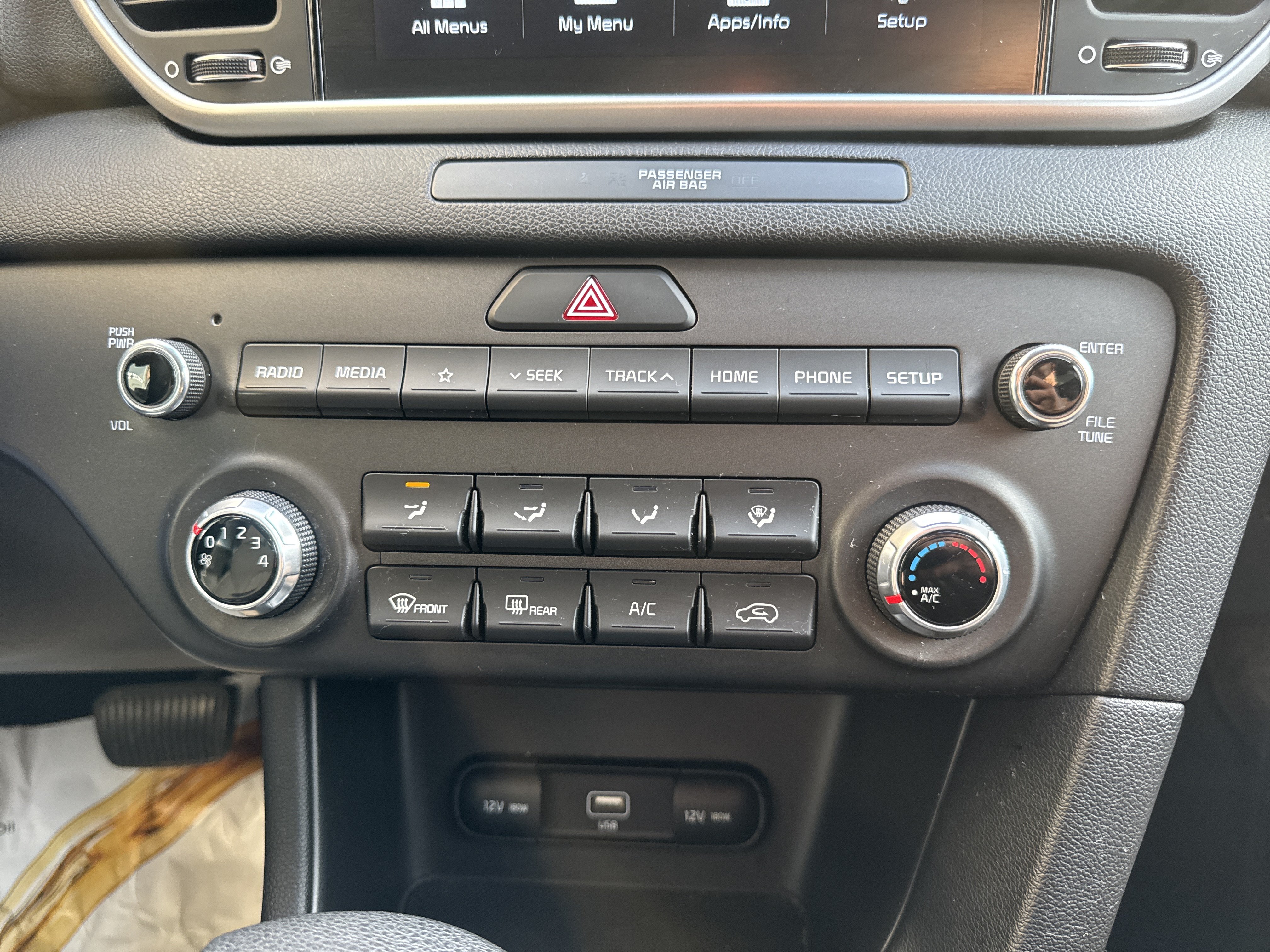 Used 2022 Kia Sportage LX AWD/4WD image 16