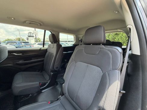 Used 2023 Jeep Grand Cherokee L Laredo RWD image 24