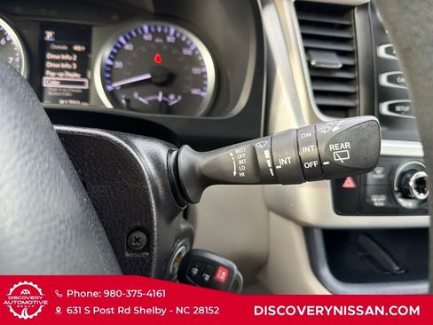 Used 2019 Toyota Highlander LE image 24