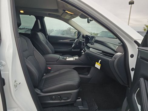 New 2026 INFINITI QX60 Luxe w/ Family Package image 19