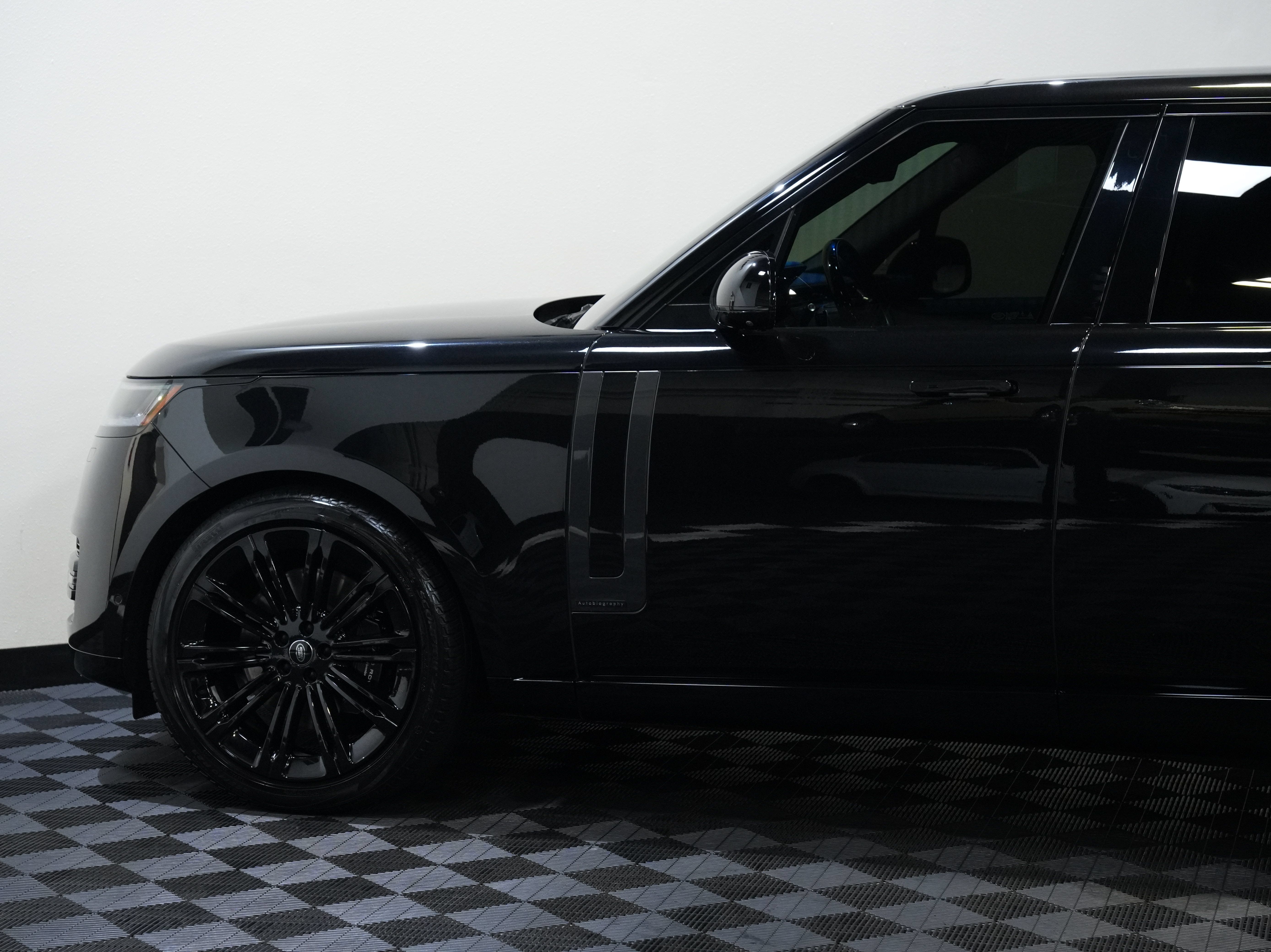 Used 2024 Land Rover Range Rover Autobiography AWD/4WD image 17