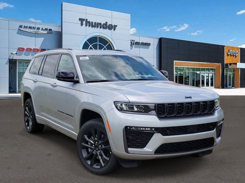 New 2026 Jeep Grand Cherokee L Limited AWD/4WD image 1