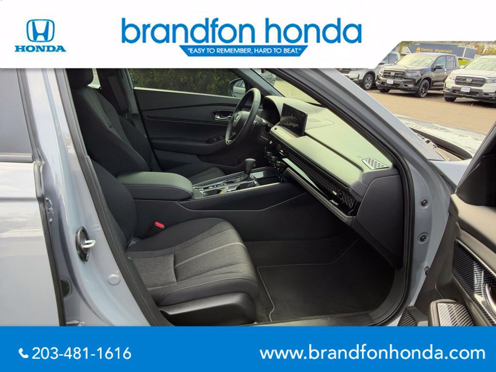 Used 2025 Honda Accord Sport image 27