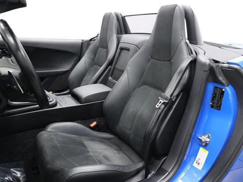 Used 2020 Jaguar F-TYPE Convertible image 3