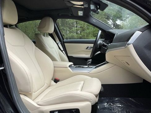 Used 2021 BMW 330i Sedan w/ Convenience Package image 20