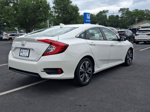 Used 2018 Honda Civic EX-T image 6