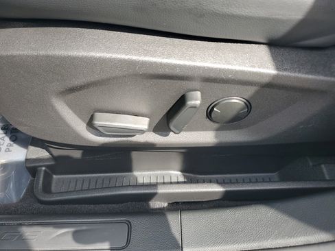 Used 2024 Ford Edge SEL w/ Convenience Package image 12