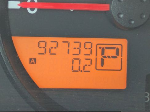 Used 2015 Nissan Frontier SV image 19