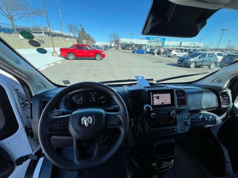 Used 2024 RAM ProMaster 2500 image 34