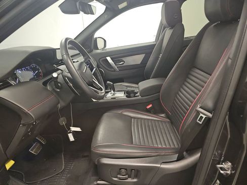 Used 2023 Land Rover Discovery Sport SE R-Dynamic image 4