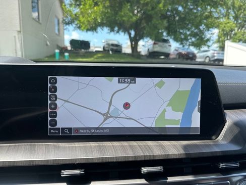 Used 2024 Kia Telluride EX w/ EX Captain's Chair Package AWD/4WD image 17
