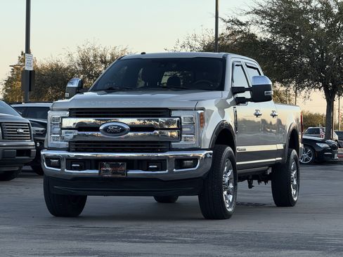 Used 2017 Ford F250 King Ranch w/ King Ranch Ultimate Package image 5