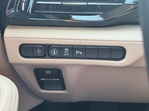 Certified 2026 Acura MDX SH-AWD w/ Technology Package image 22