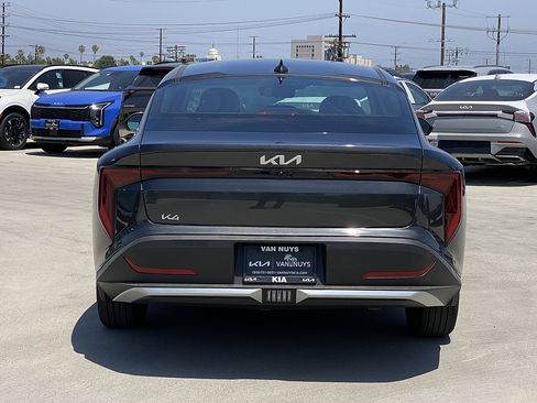 New 2026 Kia K4 FWD image 5