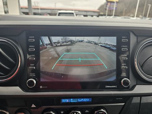 Used 2022 Toyota Tacoma TRD Sport image 24