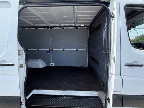 Used 2015 Mercedes-Benz Sprinter 2500 image 12
