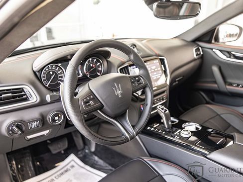Used 2024 Maserati Ghibli Modena Q4 AWD/4WD image 21