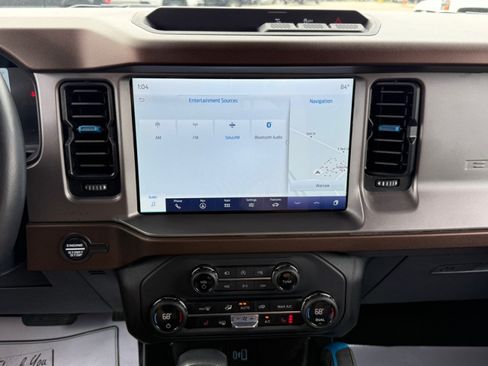 Used 2023 Ford Bronco Outer Banks AWD/4WD image 12