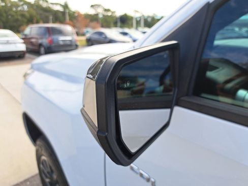 Used 2023 Chevrolet Colorado LT w/ LT Convenience Package III image 8