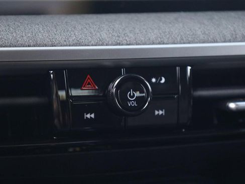 New 2026 Nissan Kicks SV image 13