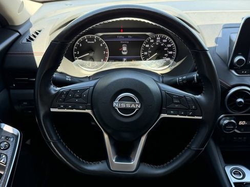 Used 2025 Nissan Sentra SR FWD image 12