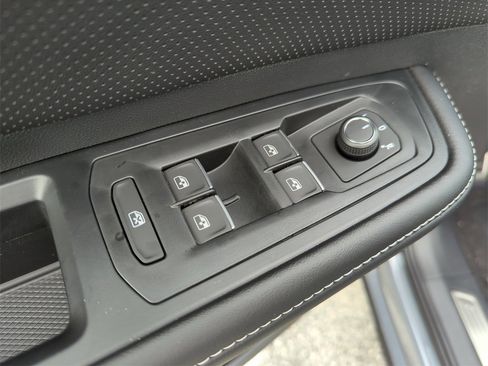 New 2026 Volkswagen Atlas Cross Sport SEL R-Line image 27