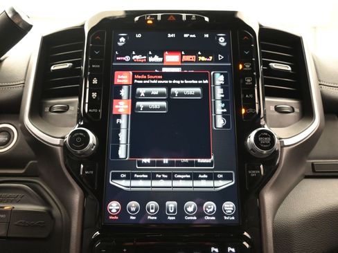 Used 2020 RAM 2500 Laramie w/ Night Edition image 31