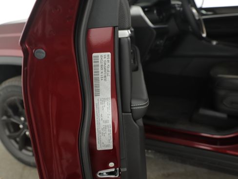 New 2026 Jeep Grand Cherokee Altitude image 14